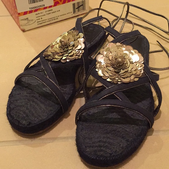 Tory Burch size 6 navy sandals - Picture 1 of 4